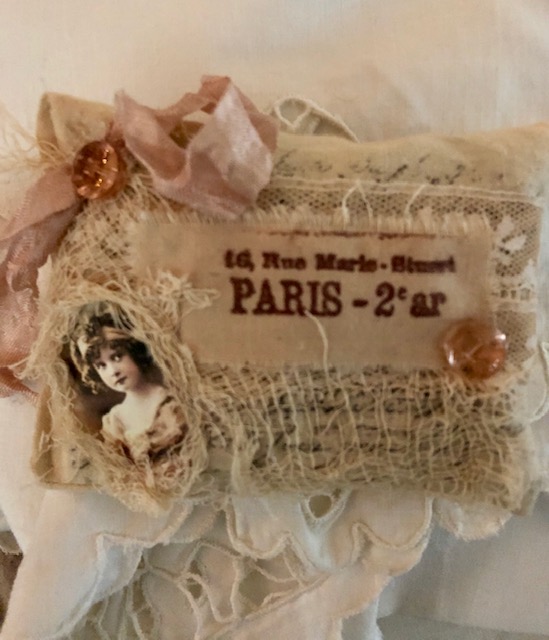 Muslin Paris Sachet