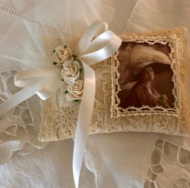 Easter Bonnet Sachet!  (OOAK)